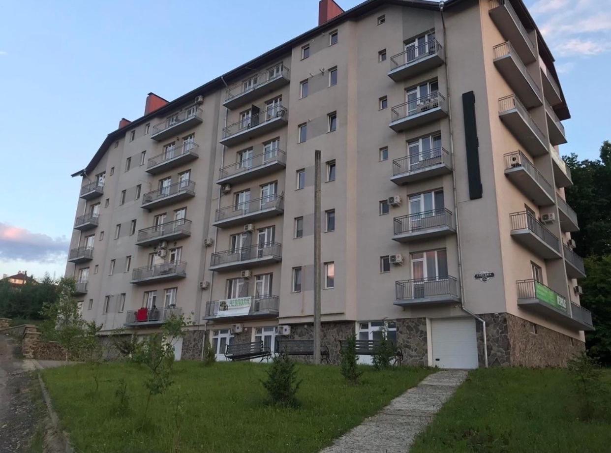 Polyana Apart Exterior photo